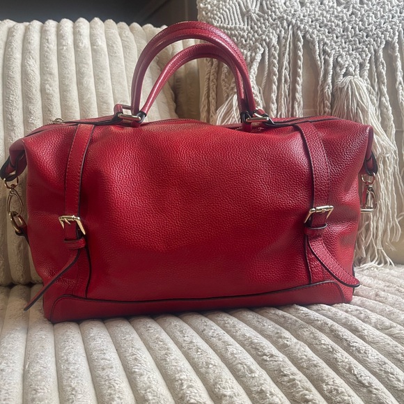 Red Pebbled Leather Satchel Gold Hardware Shoulder Crossbody - Picture 1 of 9
